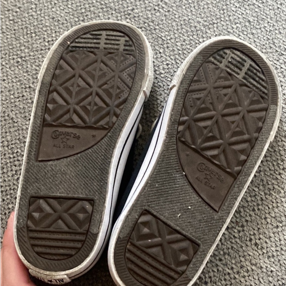 Converse - Picture 3 of 4